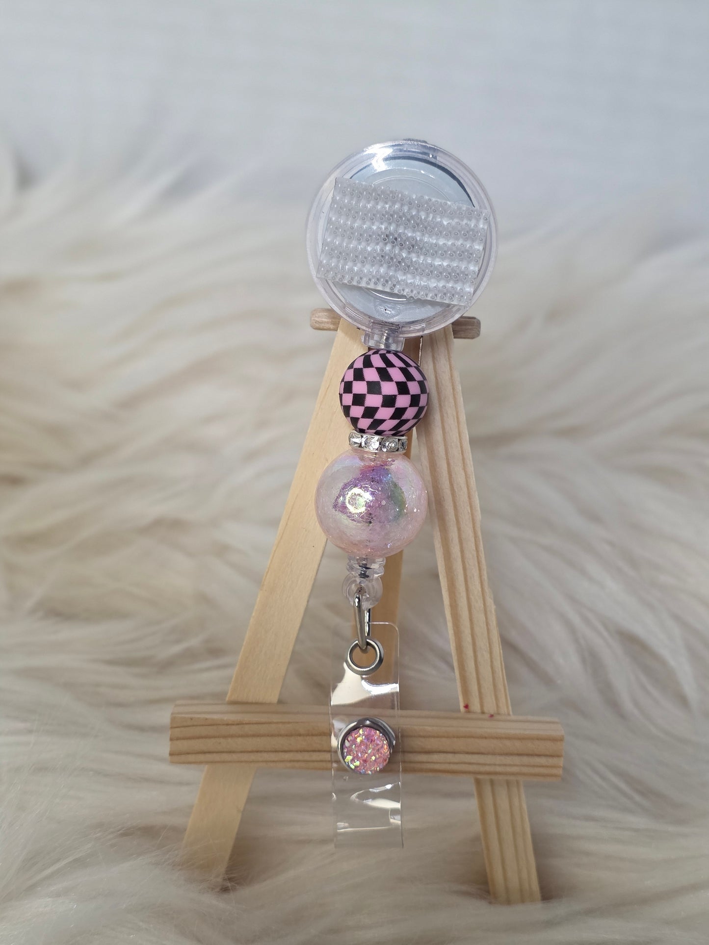 Pink Checkered Interchangeable Beaded Badge Reel(Alligator Clip)