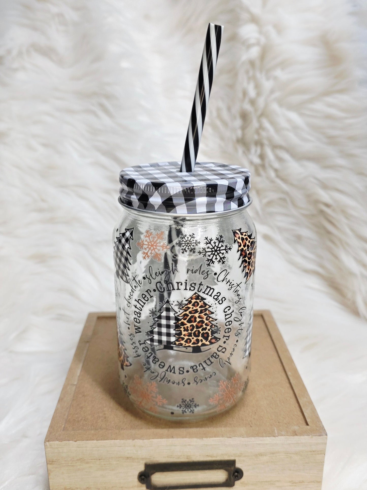 16 oz Cheetah Christmas Glass Tumbler