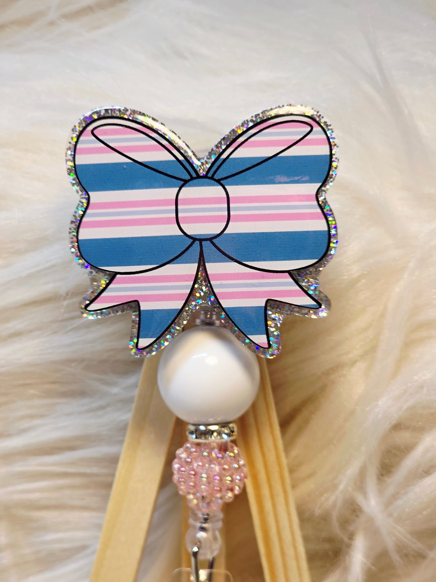 Blanket Bow Badge Reel Face